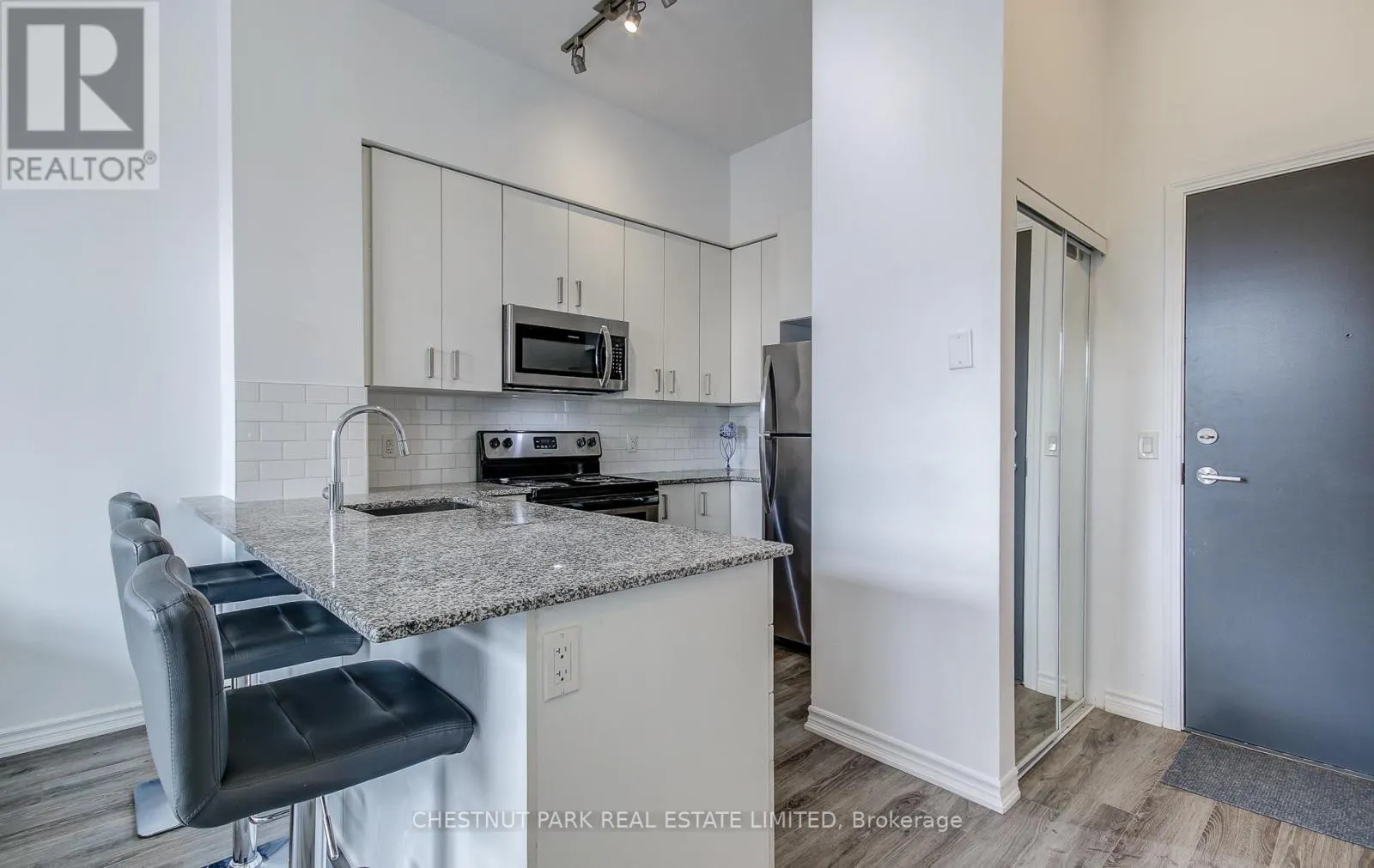 109 - 11611 YONGE STREET