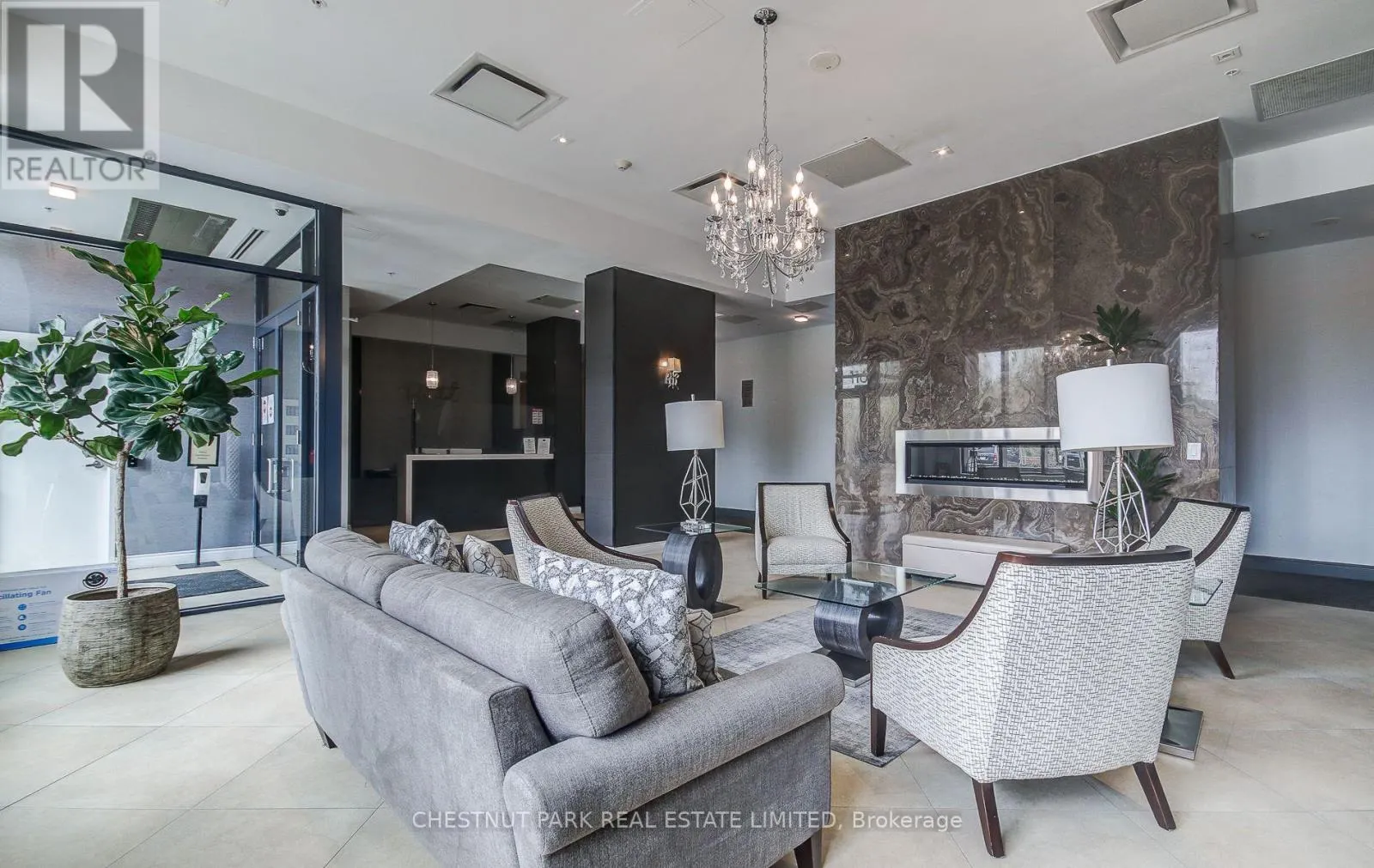 109 - 11611 YONGE STREET