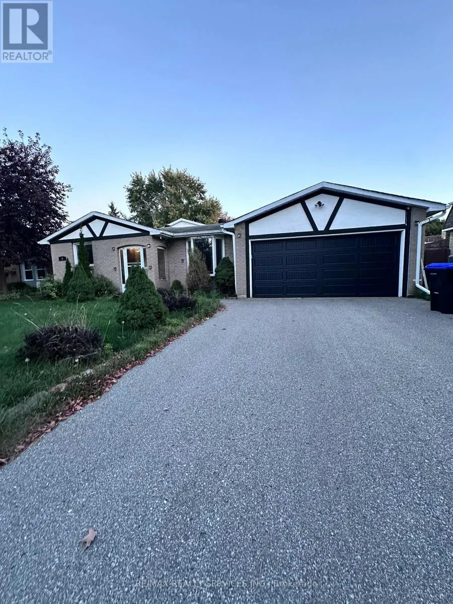 5 HAMMOND CRESCENT