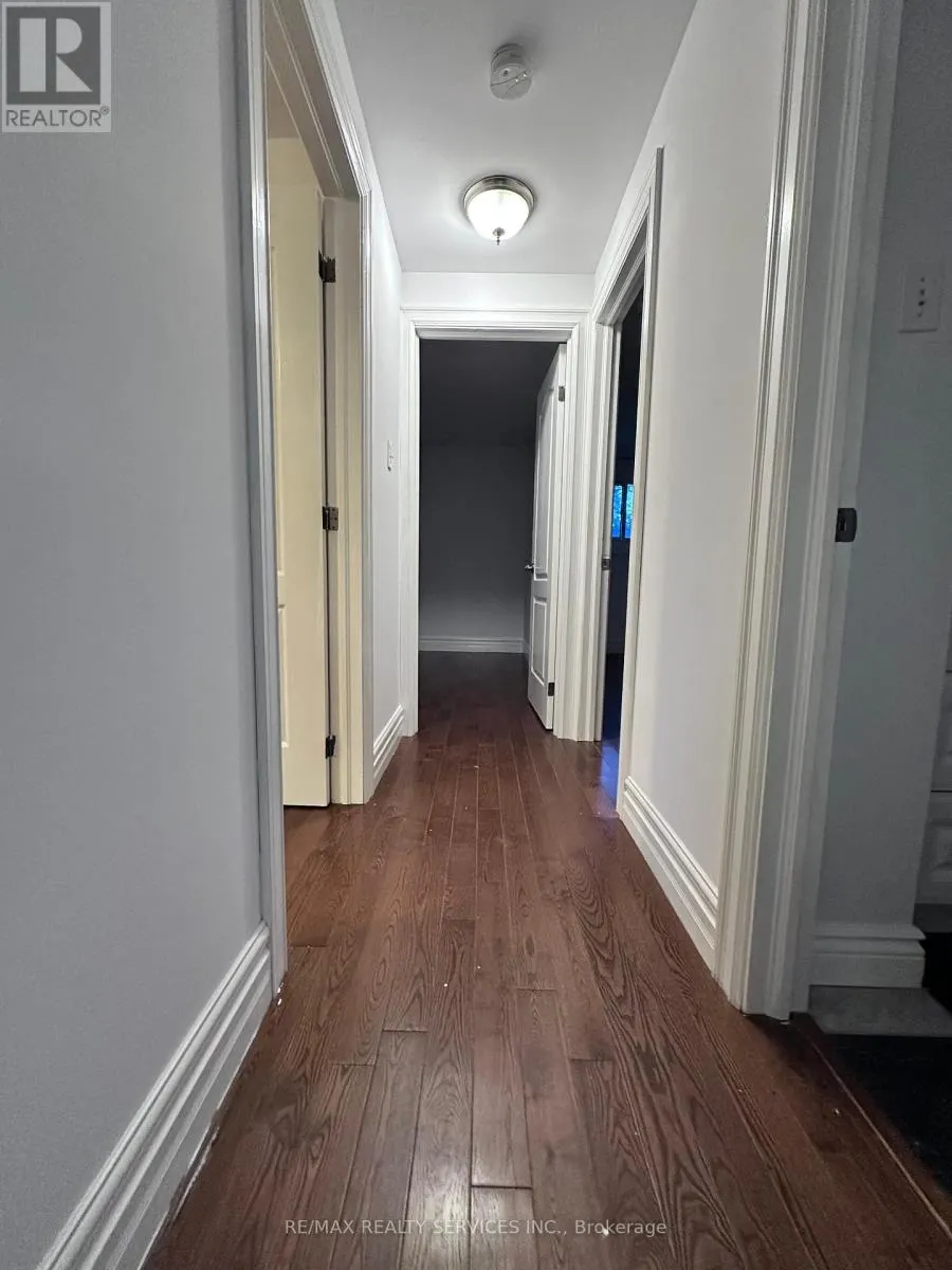 5 HAMMOND CRESCENT