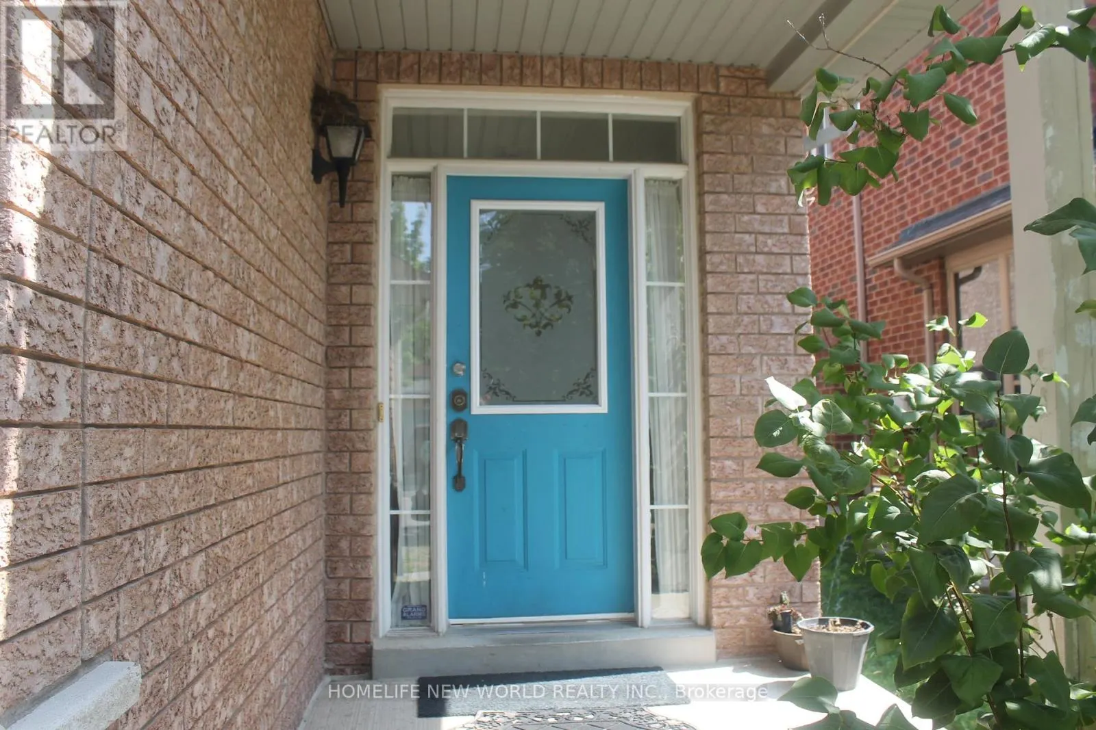 32 SELKIRK DRIVE