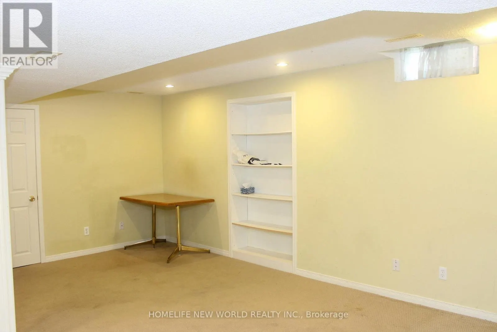 32 SELKIRK DRIVE
