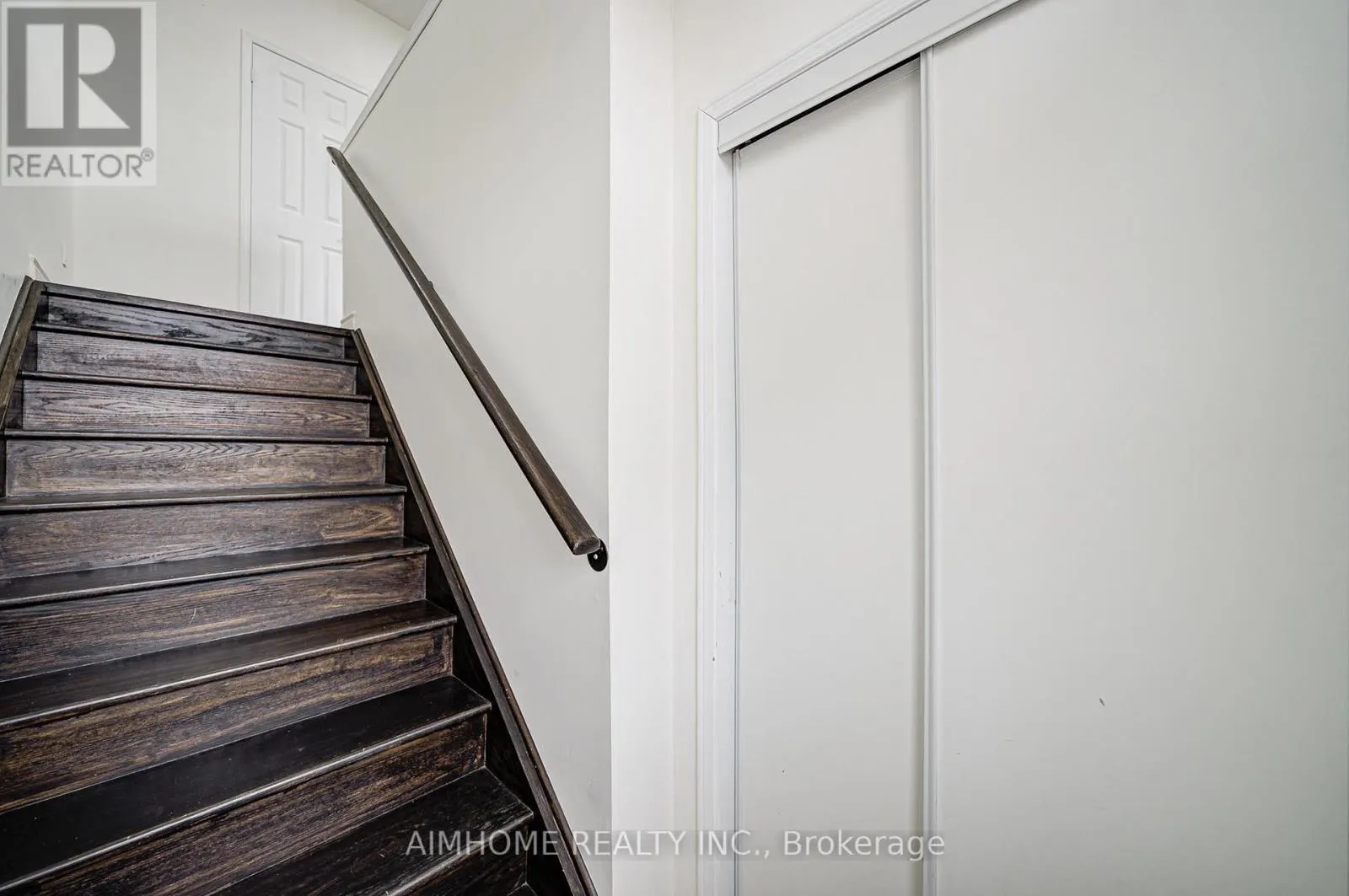22 - 50 GREENSBOROUGH VILLAG CIRCLE