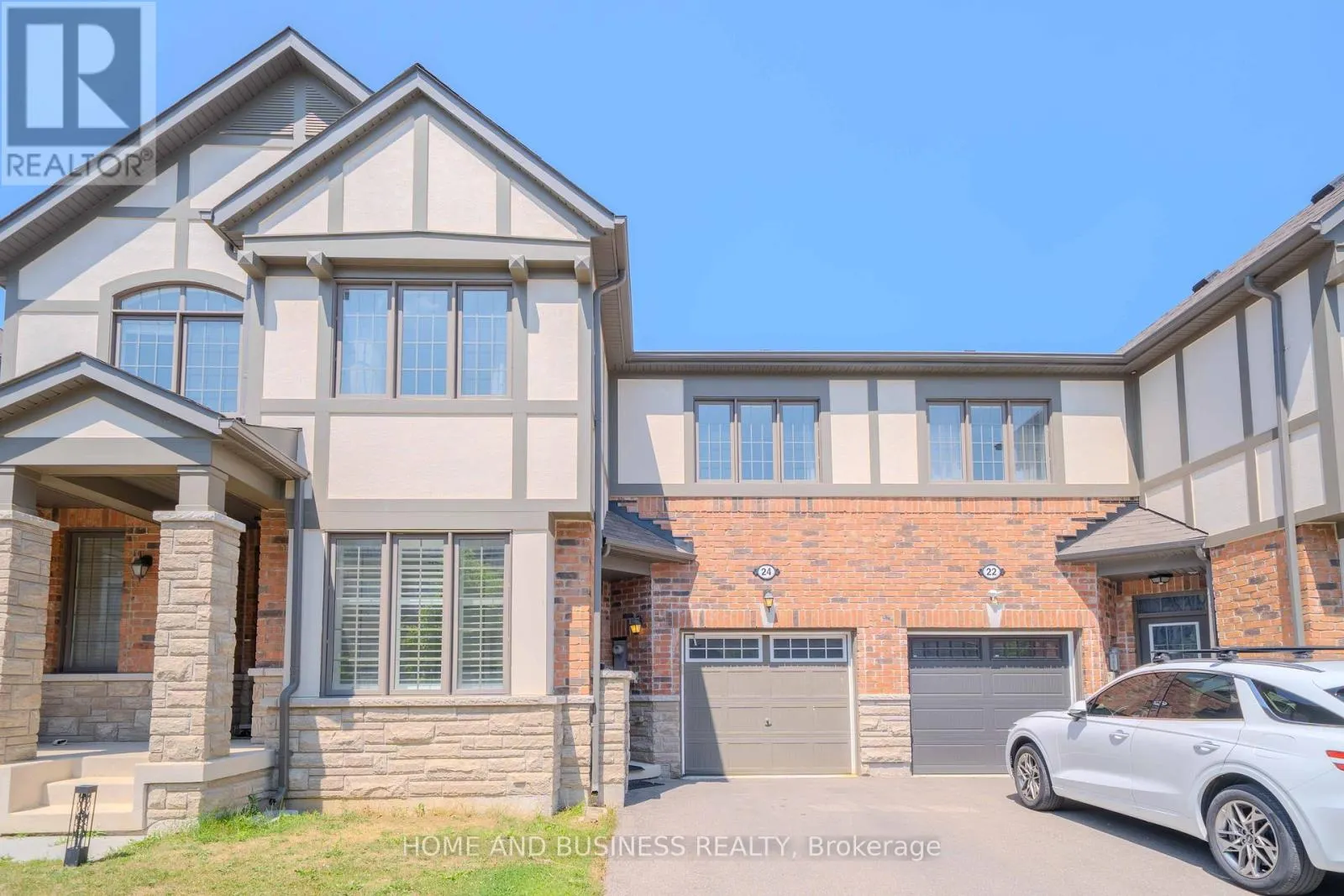 24 CASELY AVENUE