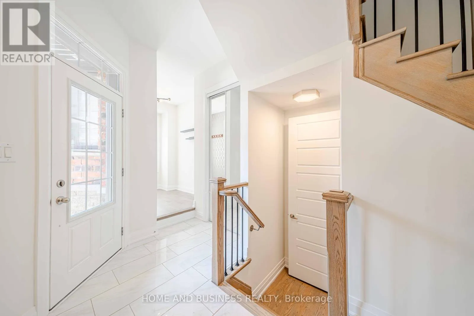 24 CASELY AVENUE
