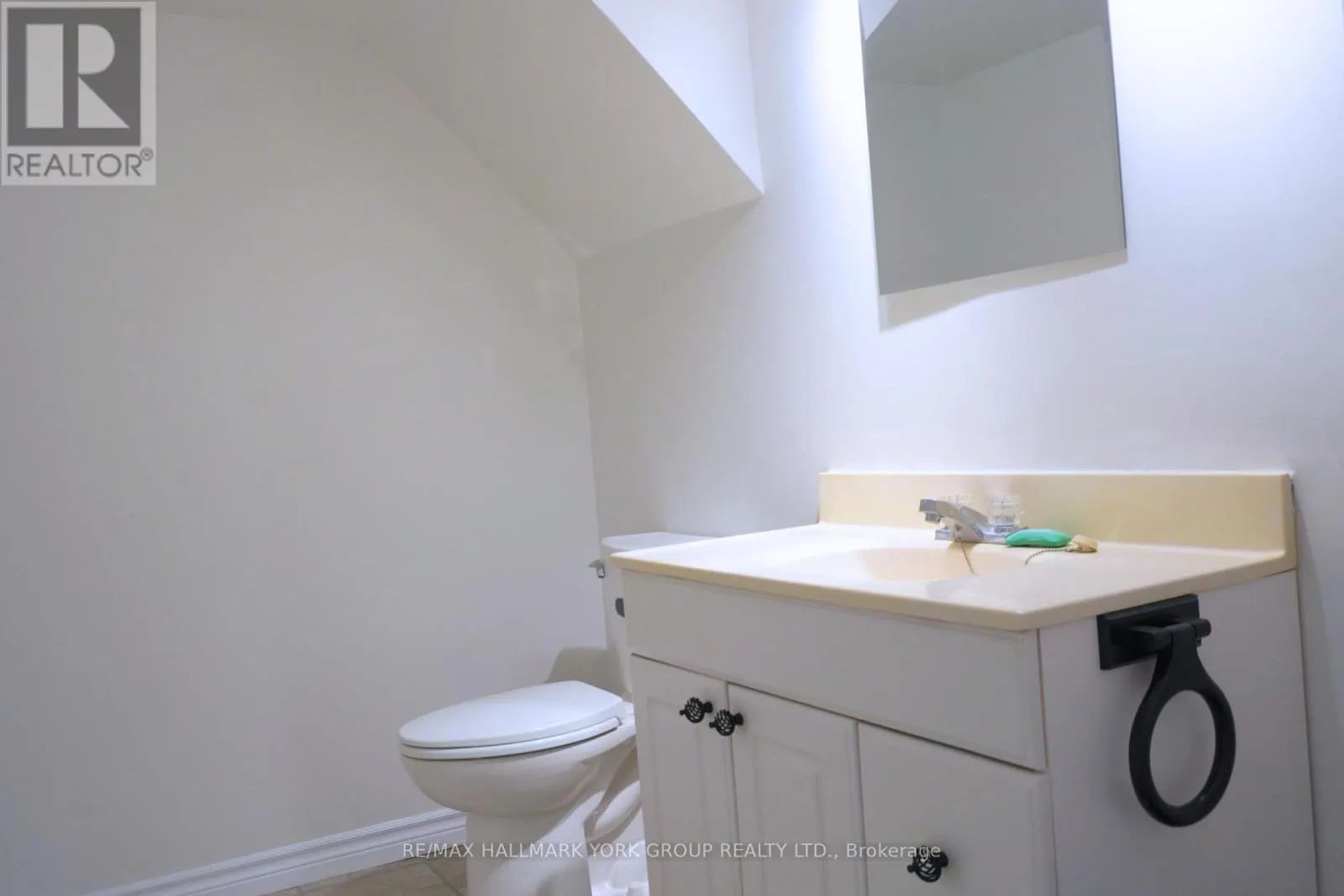 BASEMENT - 80 NEWBURY DRIVE