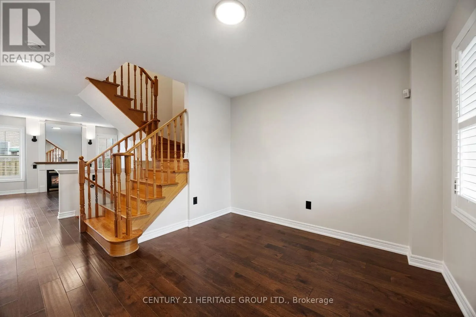 25 WILDBERRY CRESCENT
