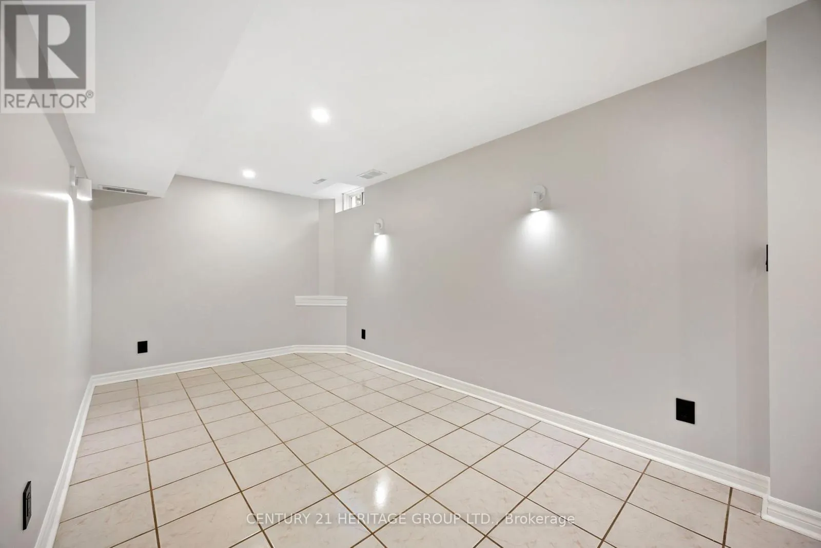 25 WILDBERRY CRESCENT