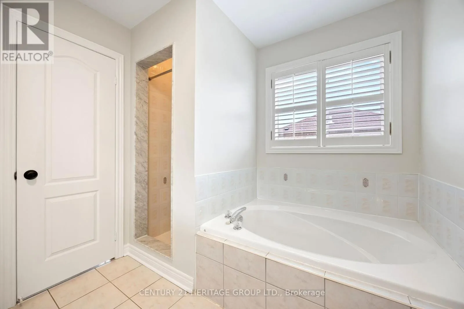 25 WILDBERRY CRESCENT