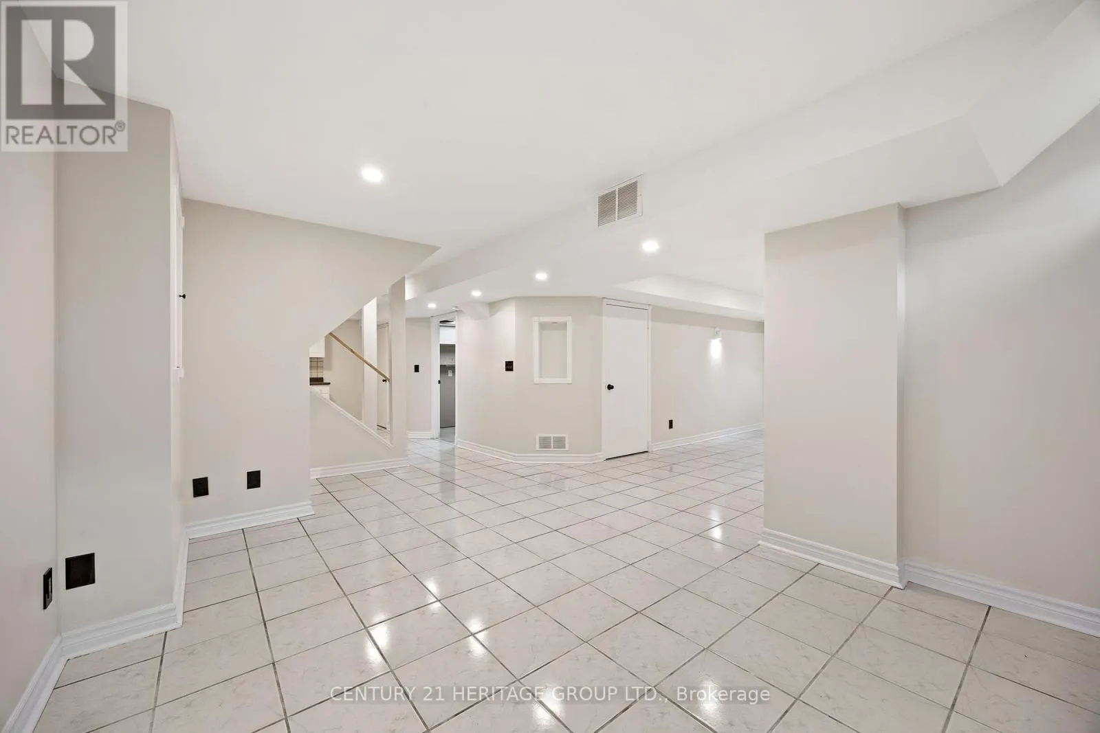 25 WILDBERRY CRESCENT
