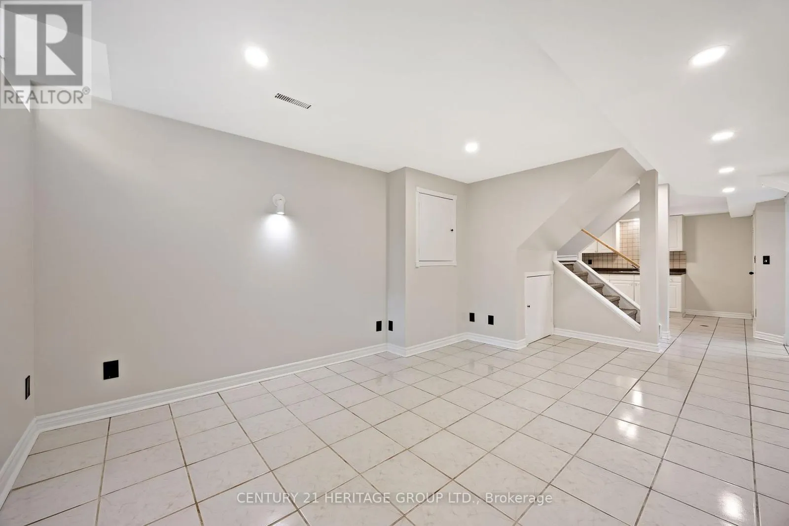 25 WILDBERRY CRESCENT