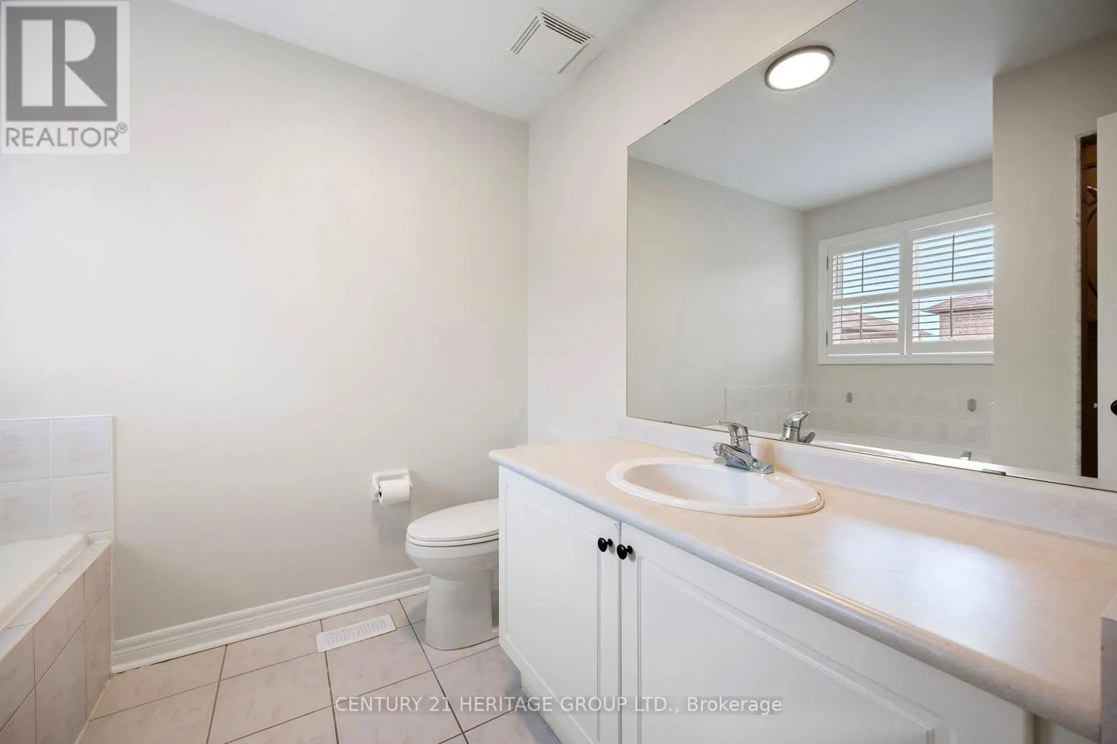 25 WILDBERRY CRESCENT