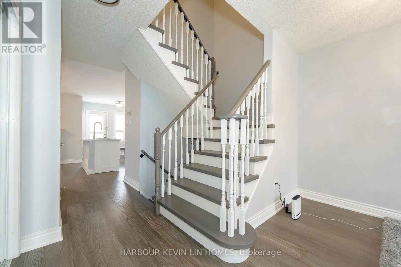 84 GRASSLANDS AVENUE