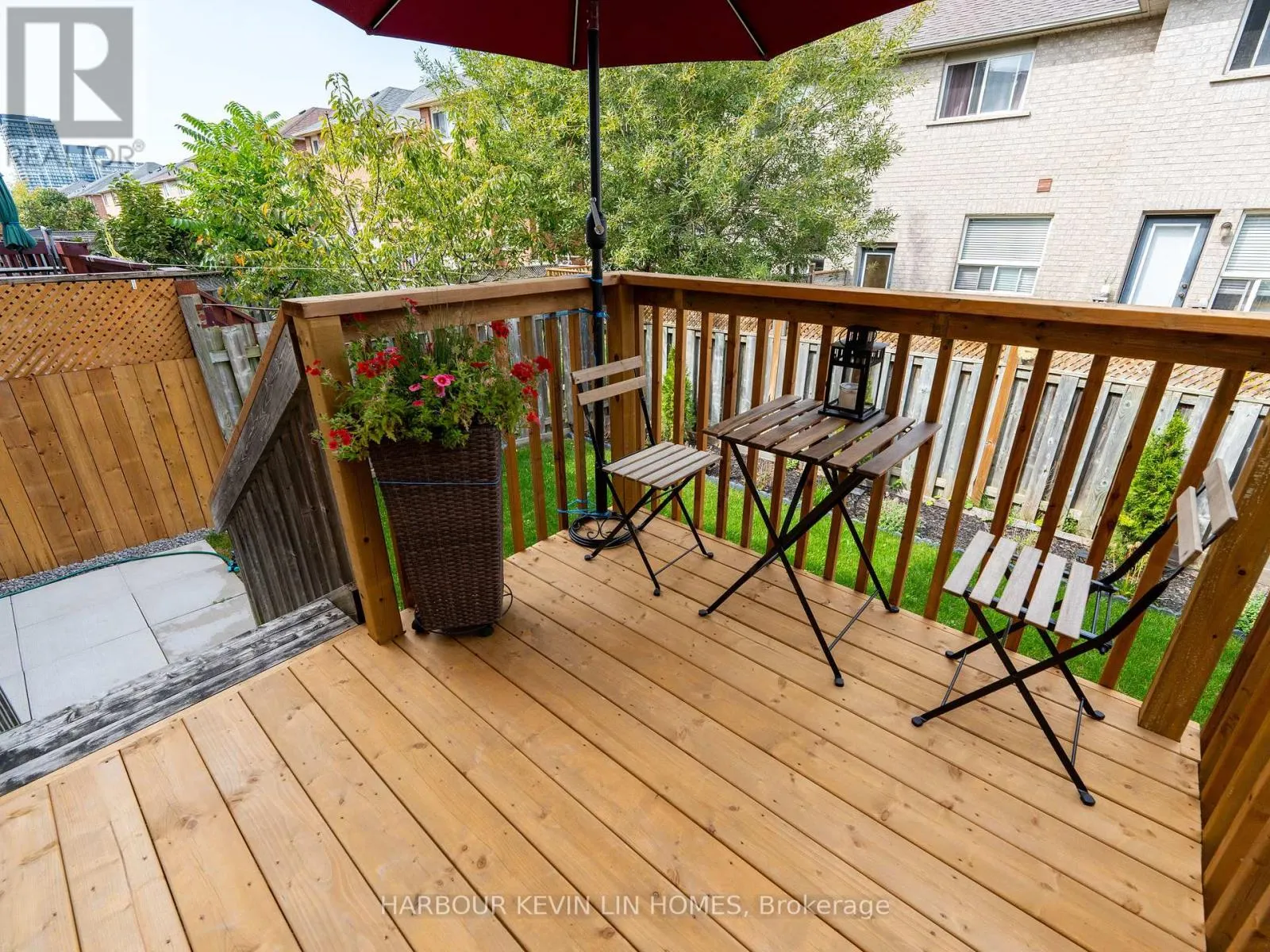 84 GRASSLANDS AVENUE