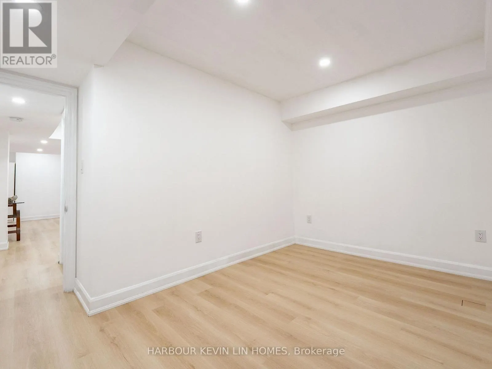 84 GRASSLANDS AVENUE