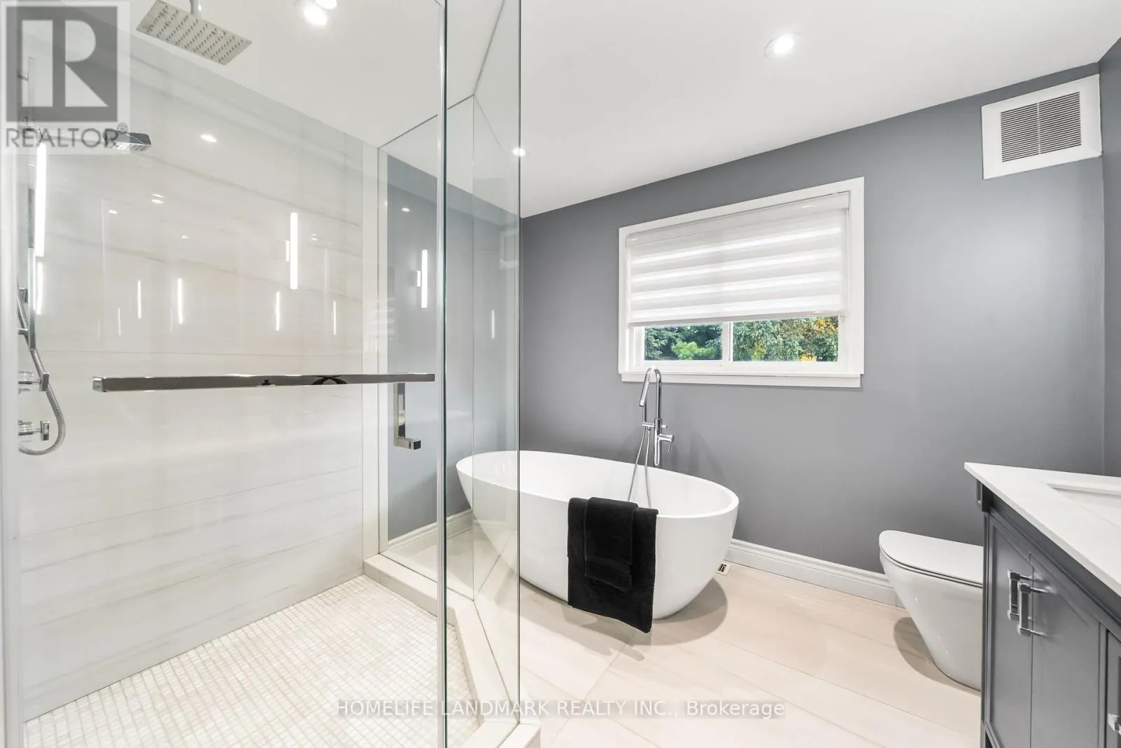 11 JONDAN CRESCENT