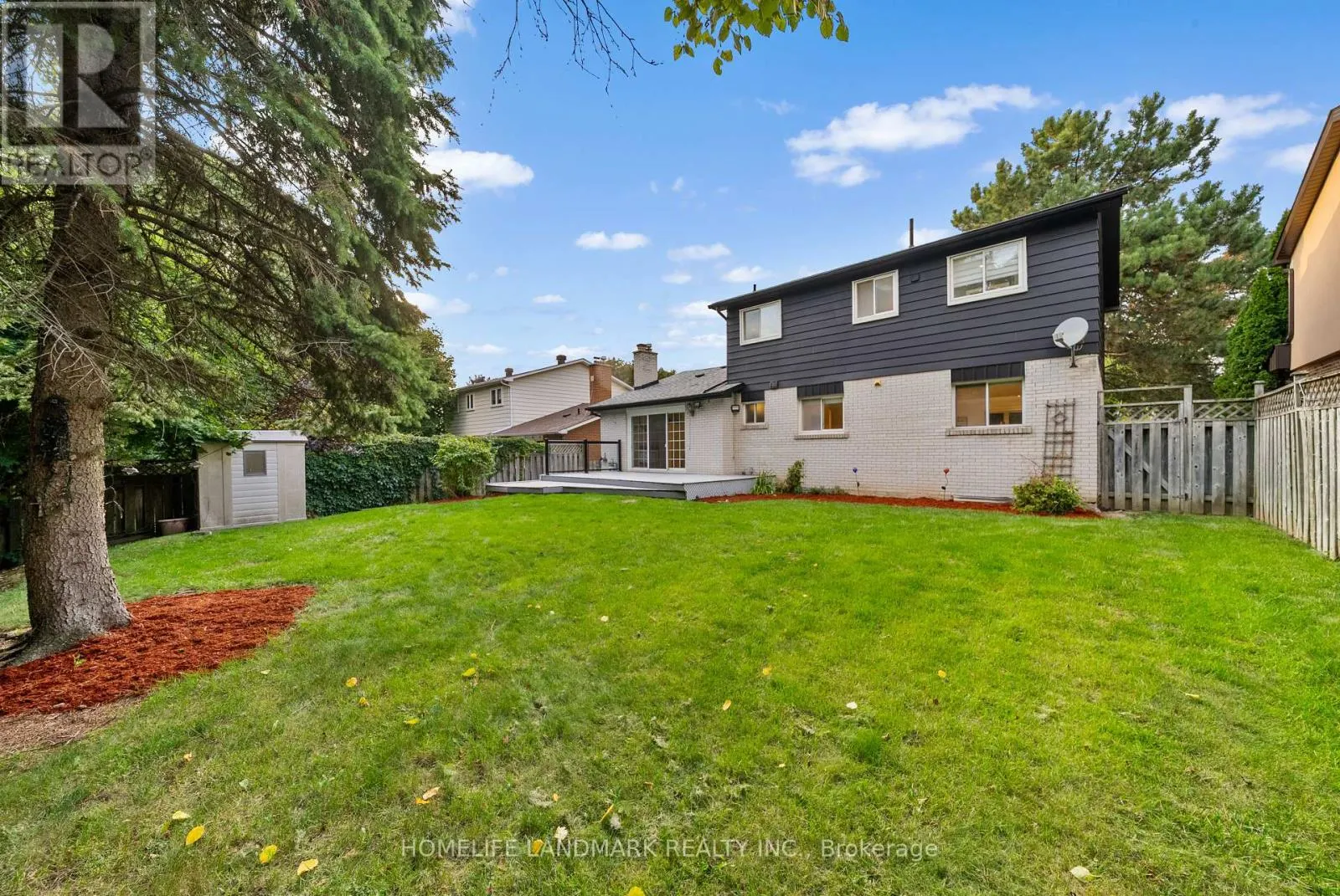 11 JONDAN CRESCENT