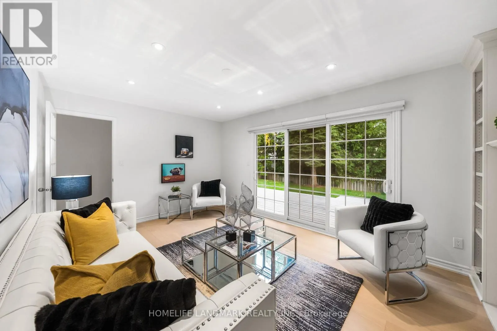 11 JONDAN CRESCENT