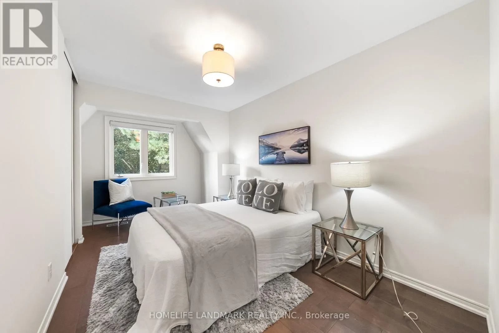 11 JONDAN CRESCENT