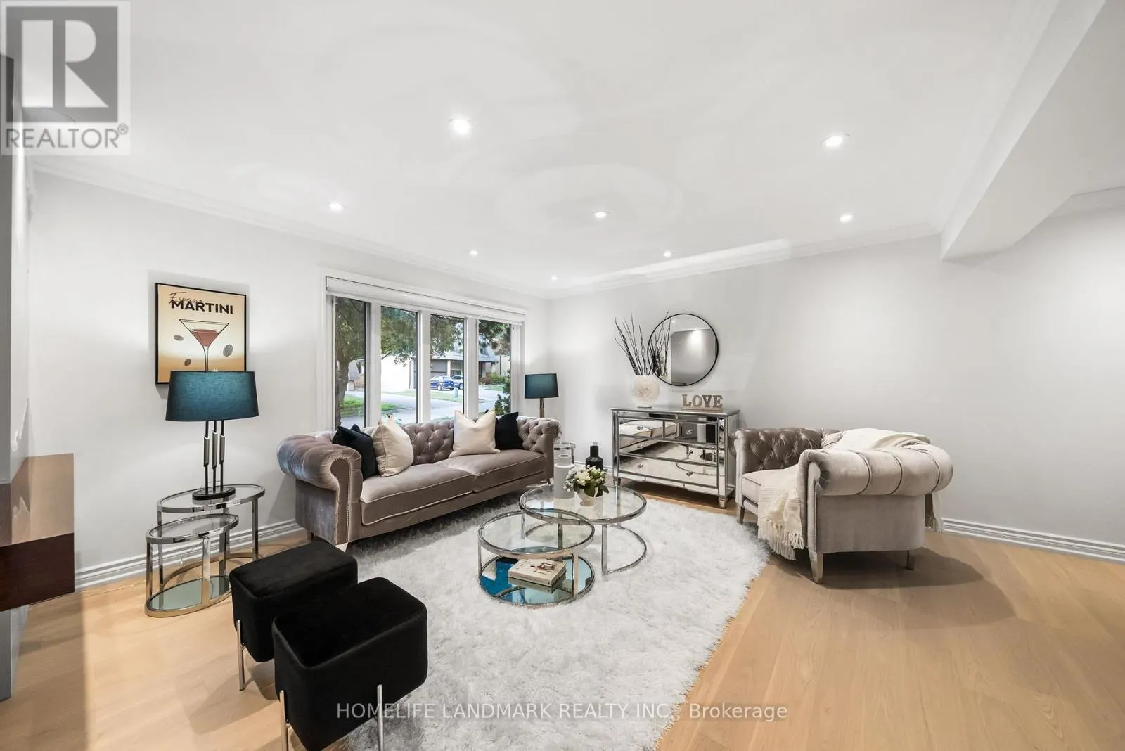 11 JONDAN CRESCENT