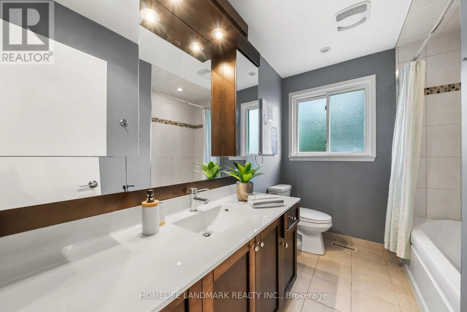 11 JONDAN CRESCENT