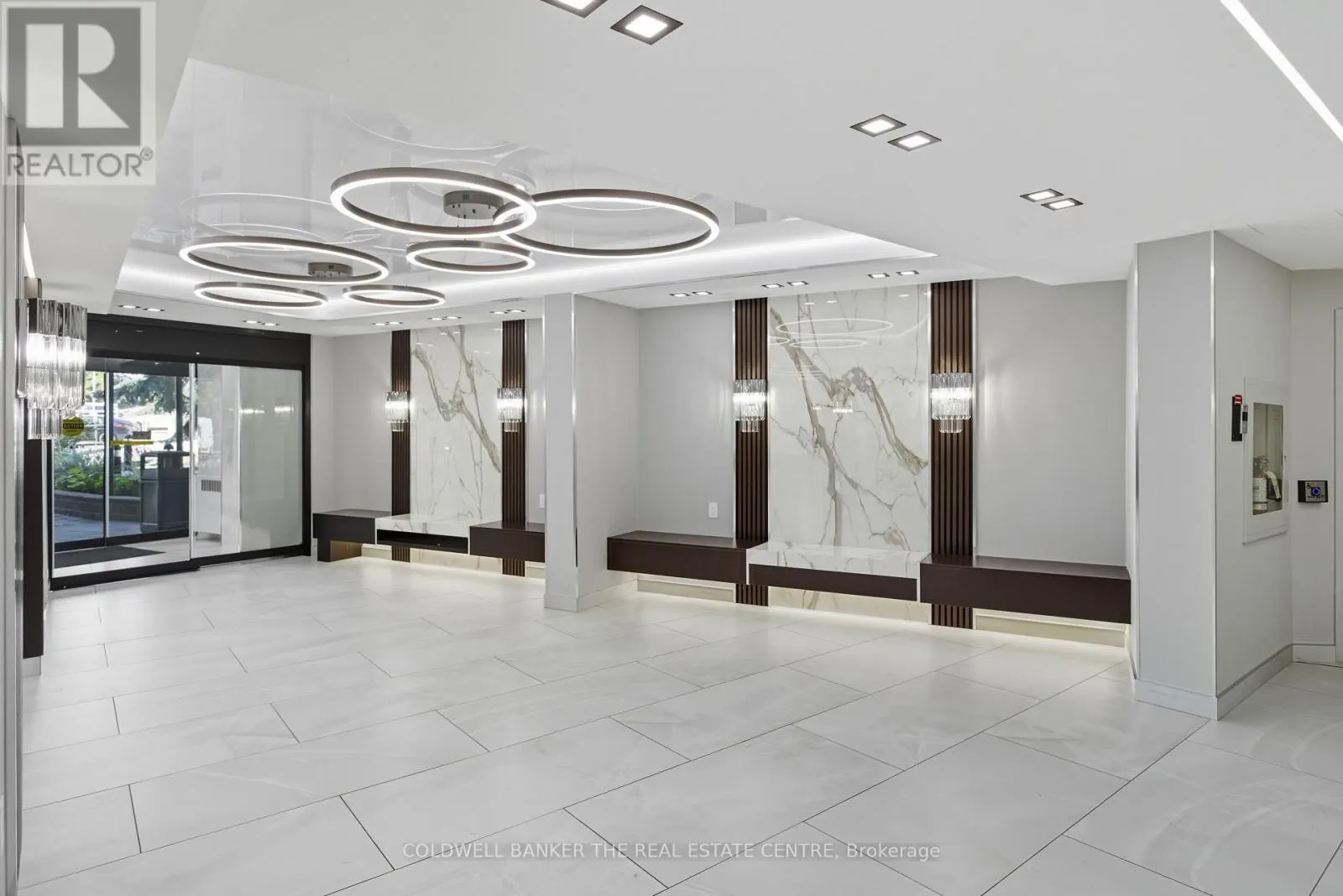 404 - 30 HARDING BOULEVARD W