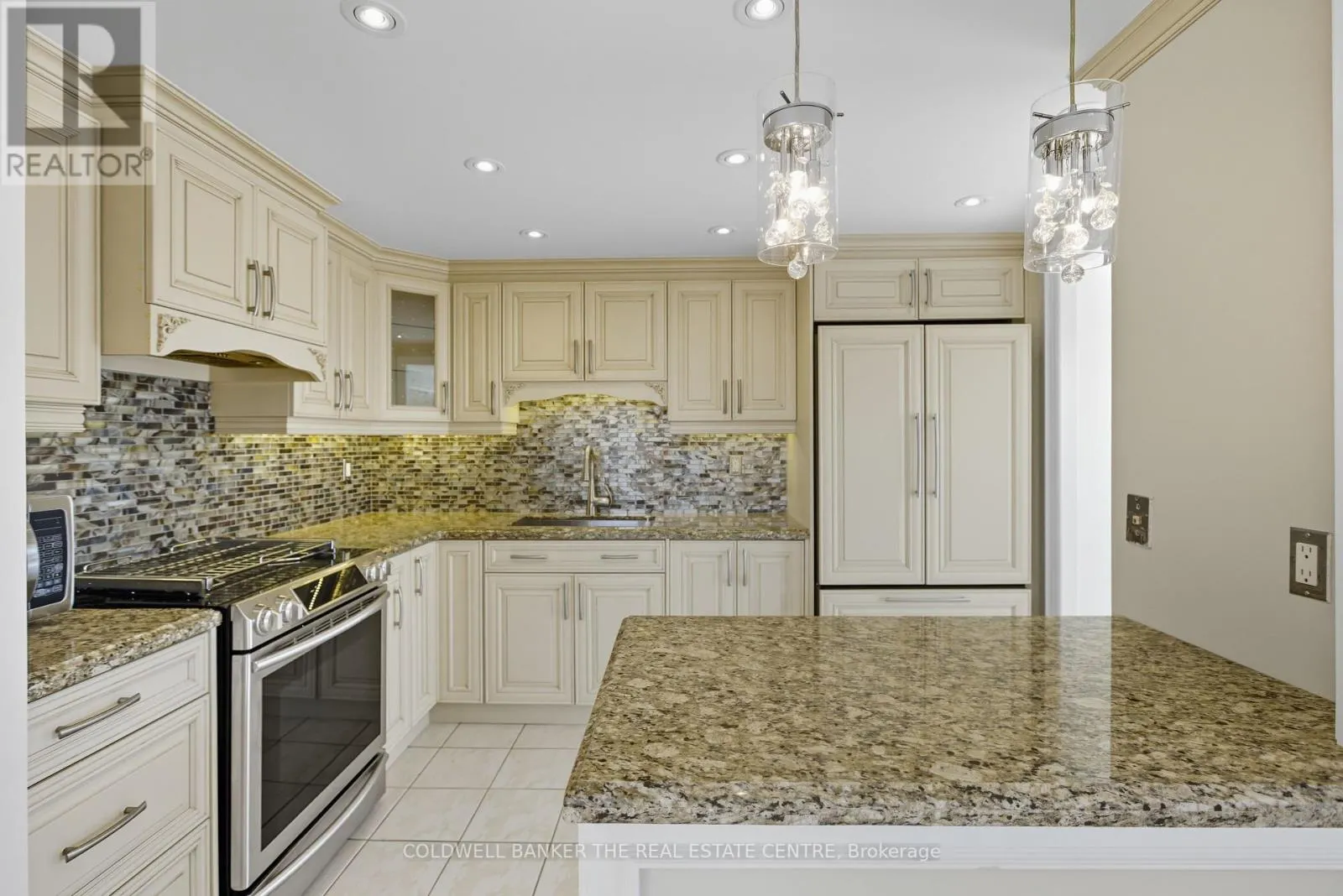 404 - 30 HARDING BOULEVARD W