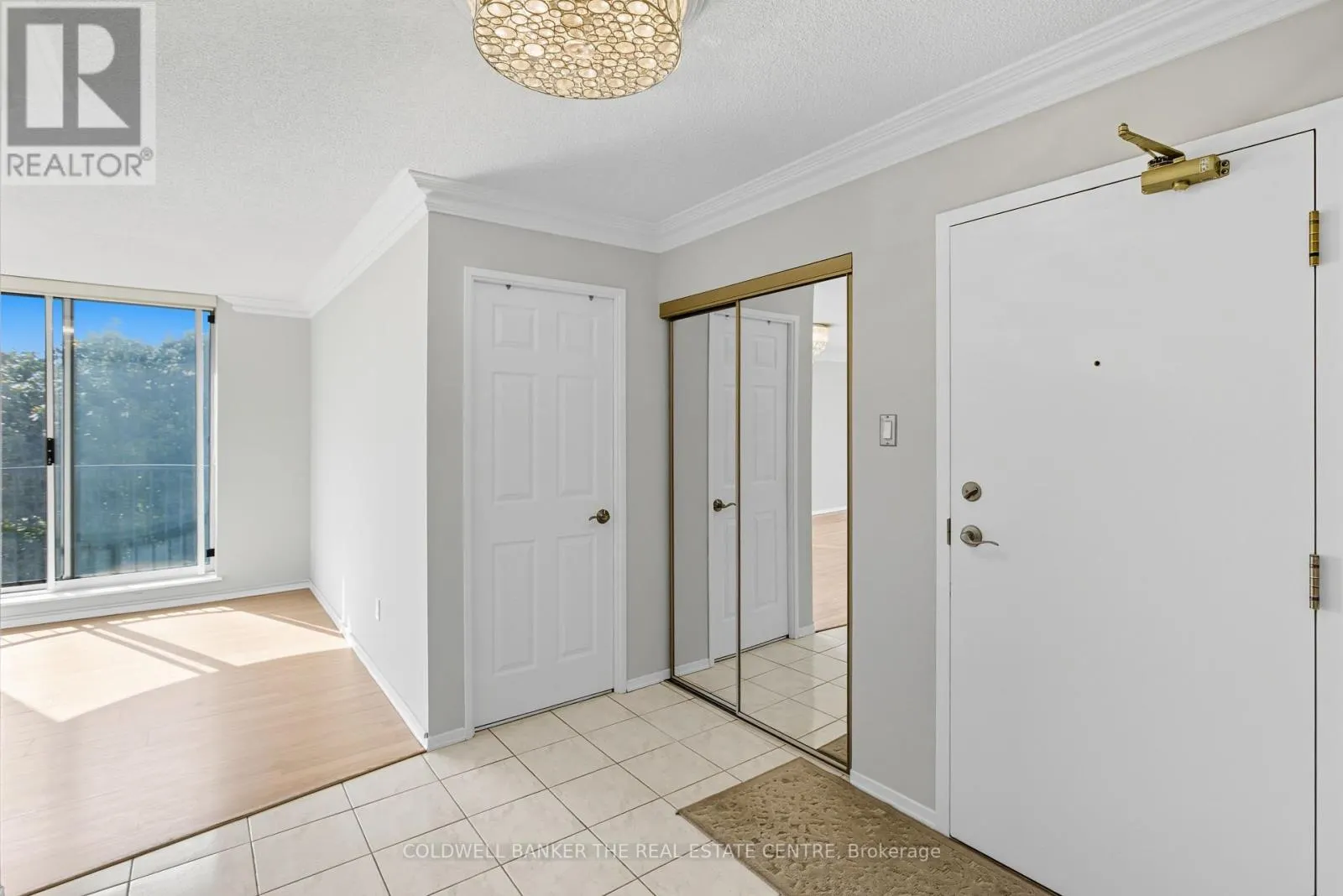 404 - 30 HARDING BOULEVARD W