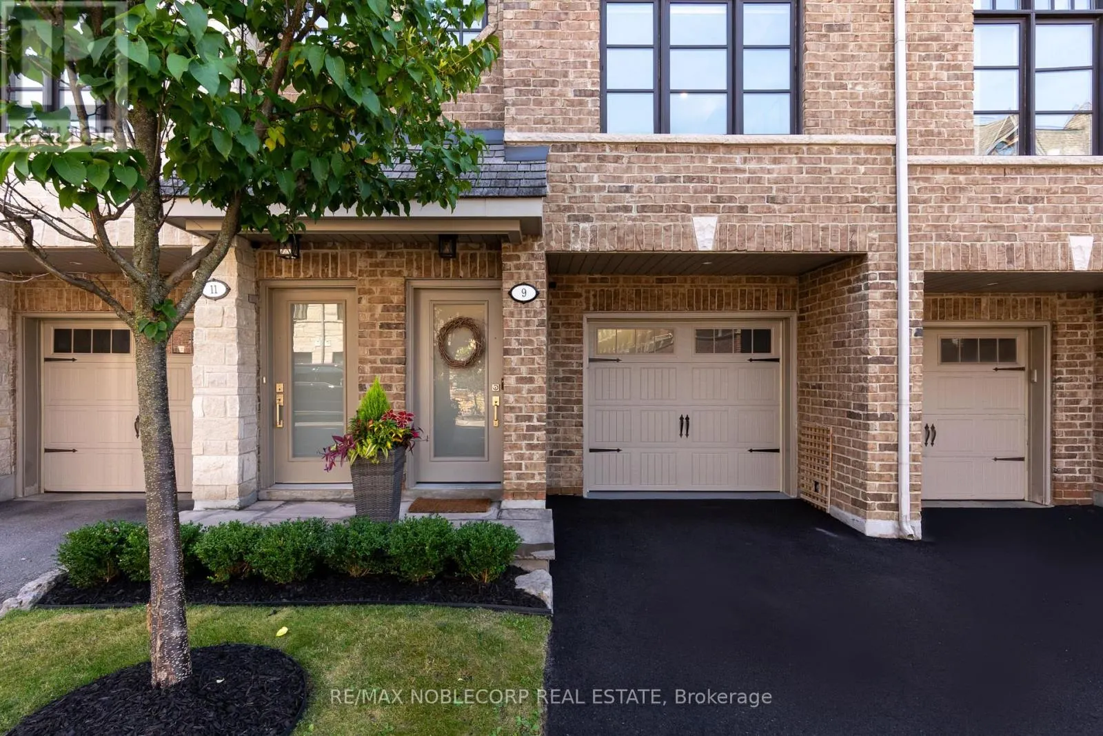 5 - 9 POWSELAND CRESCENT