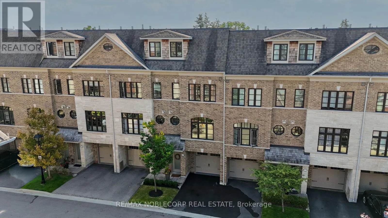 5 - 9 POWSELAND CRESCENT