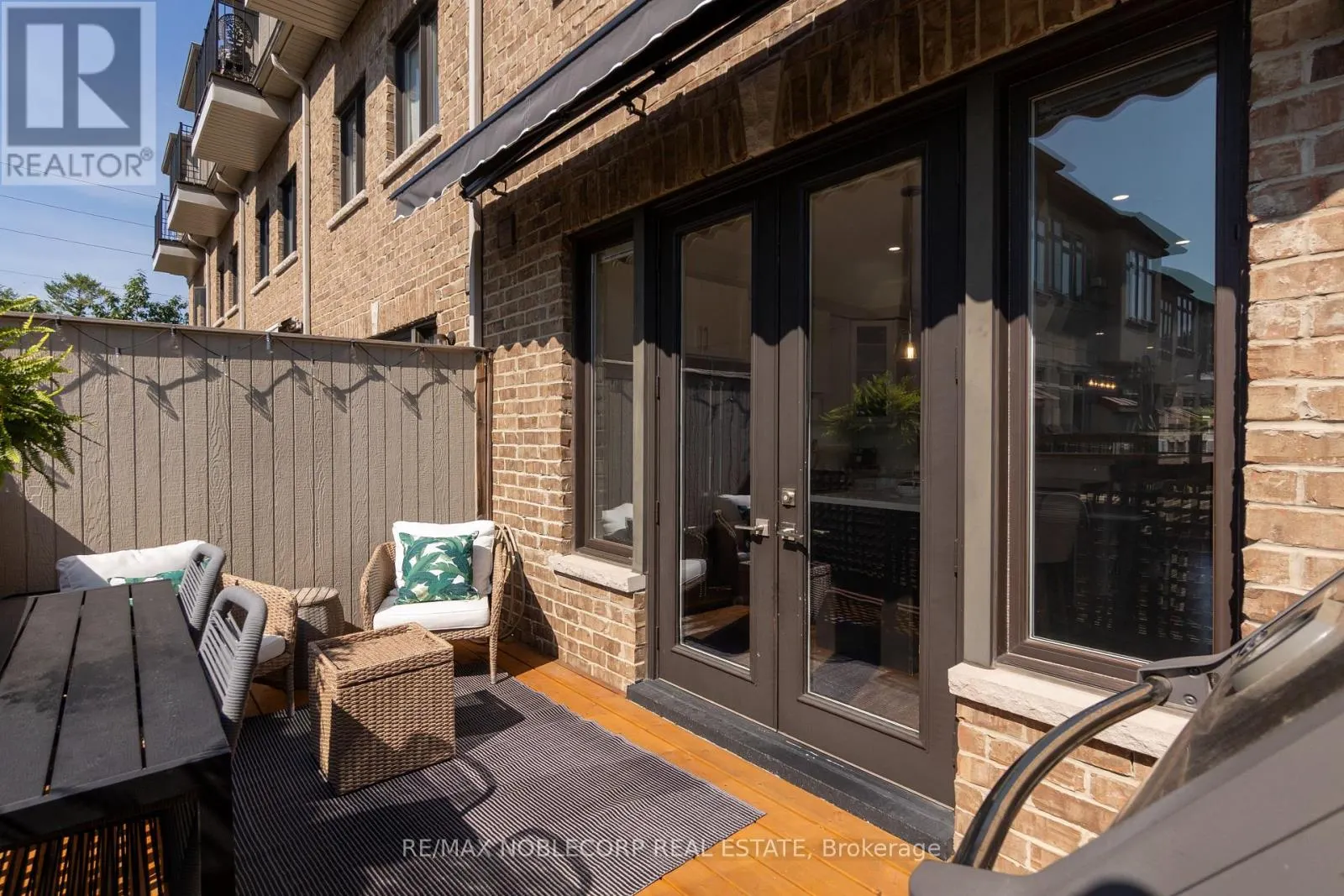 5 - 9 POWSELAND CRESCENT
