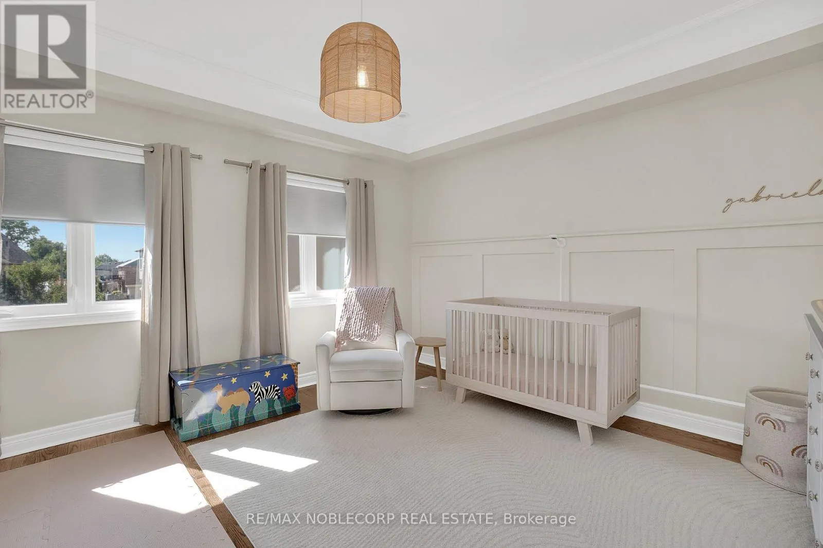 5 - 9 POWSELAND CRESCENT