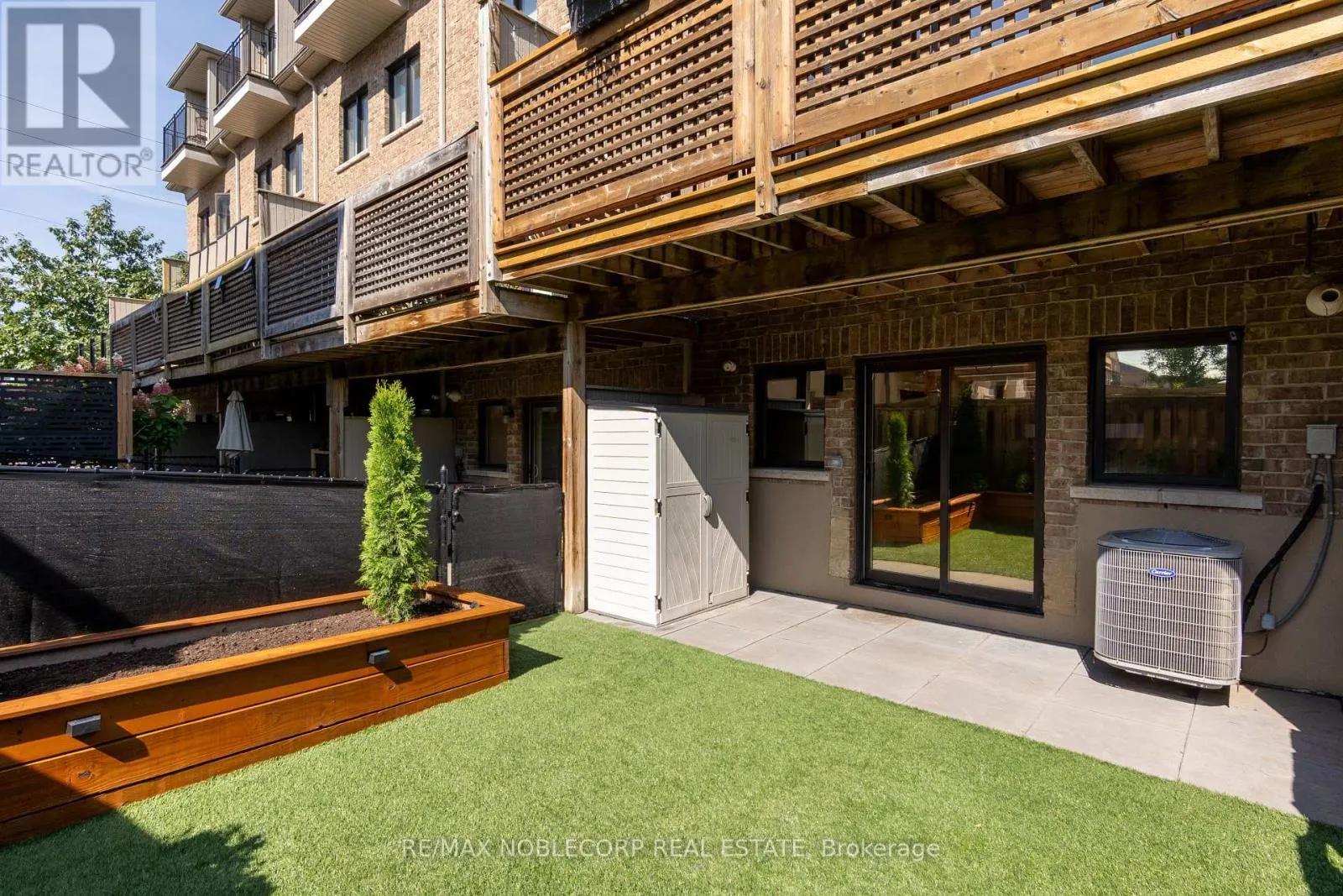 5 - 9 POWSELAND CRESCENT