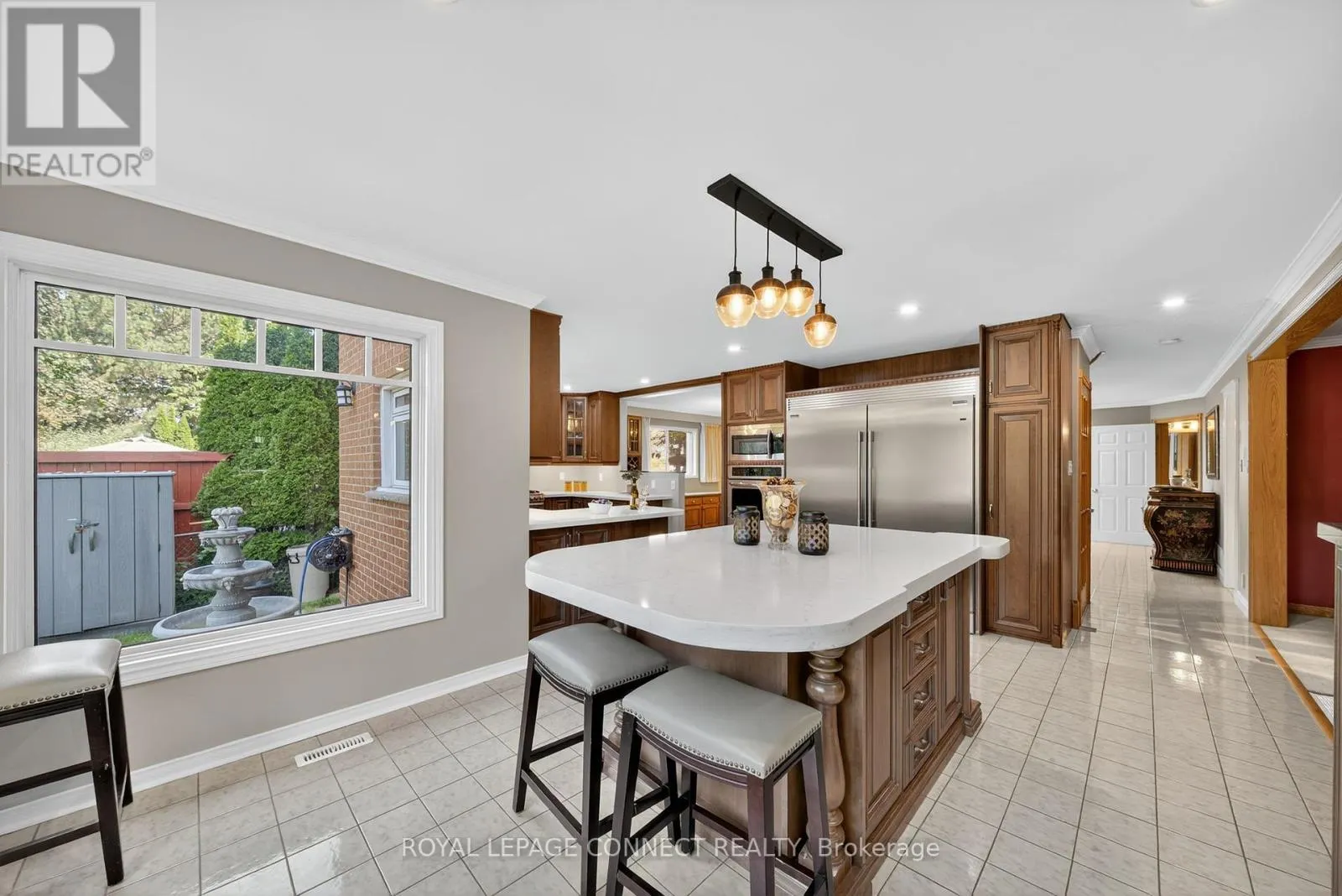 90 GOLF LINKS DRIVE