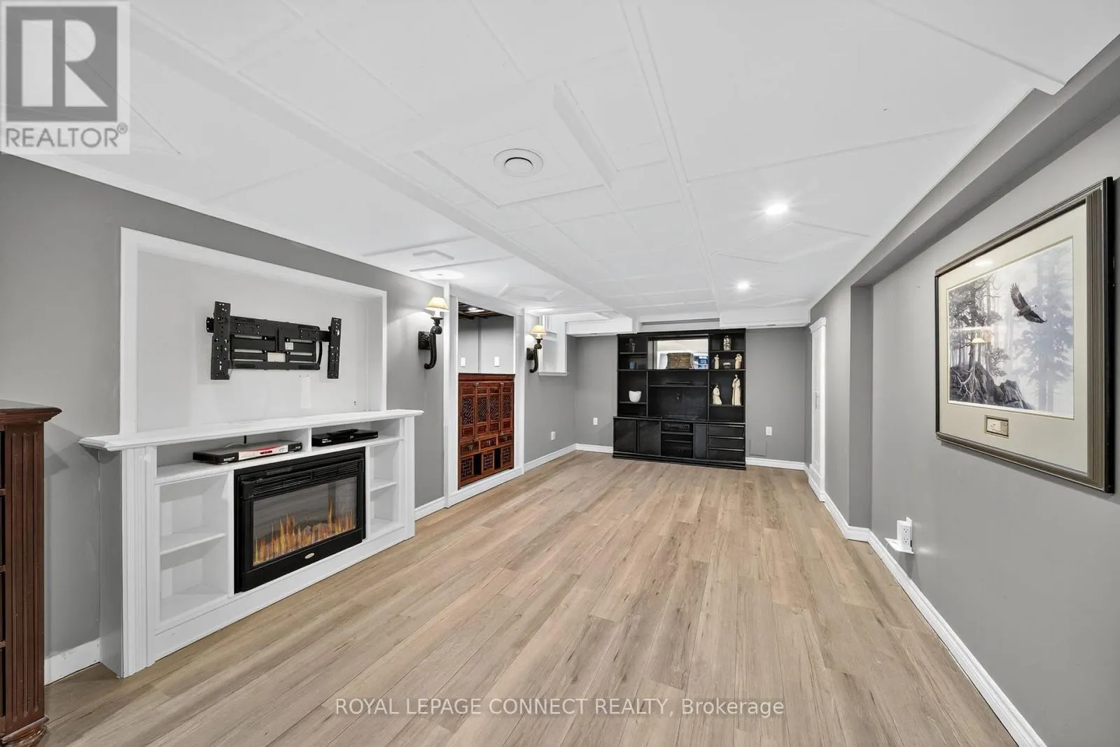 90 GOLF LINKS DRIVE