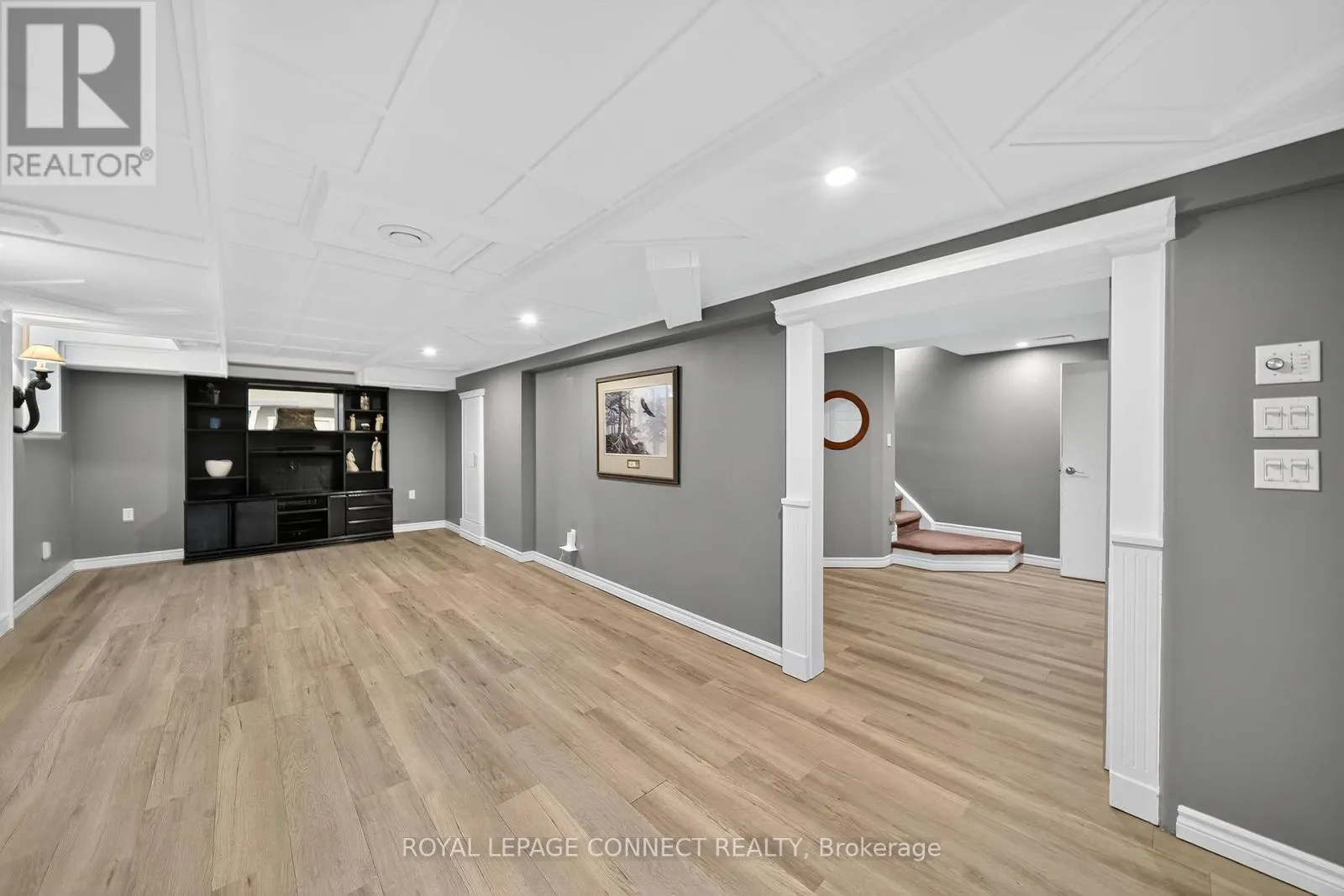 90 GOLF LINKS DRIVE