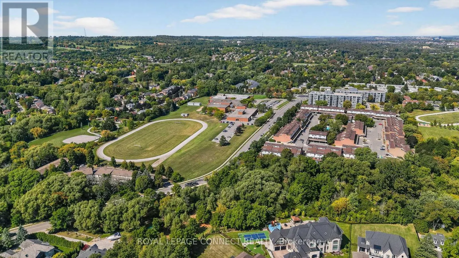 90 GOLF LINKS DRIVE