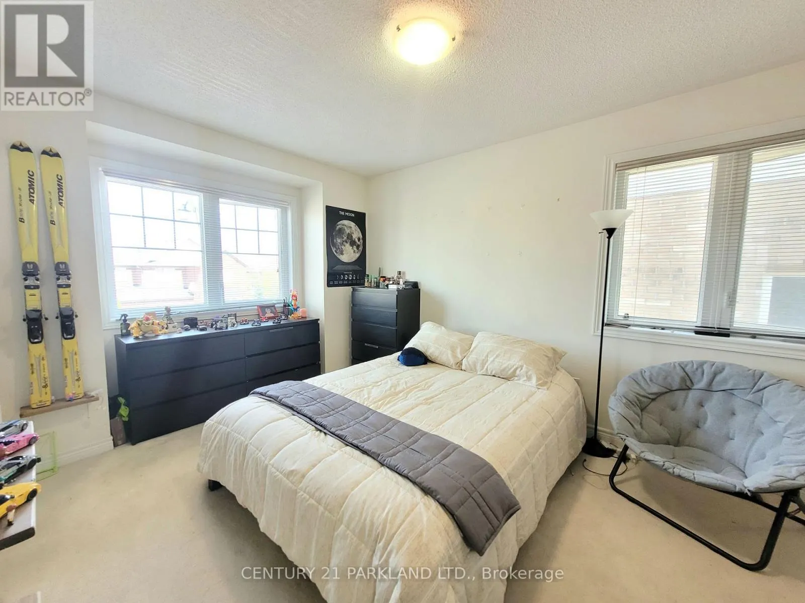 23 OVERHOLD CRESCENT