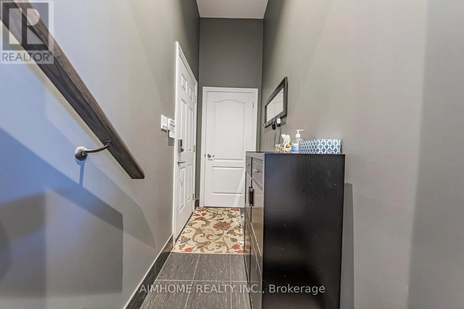 986 WILBUR PIPHER CIRCLE
