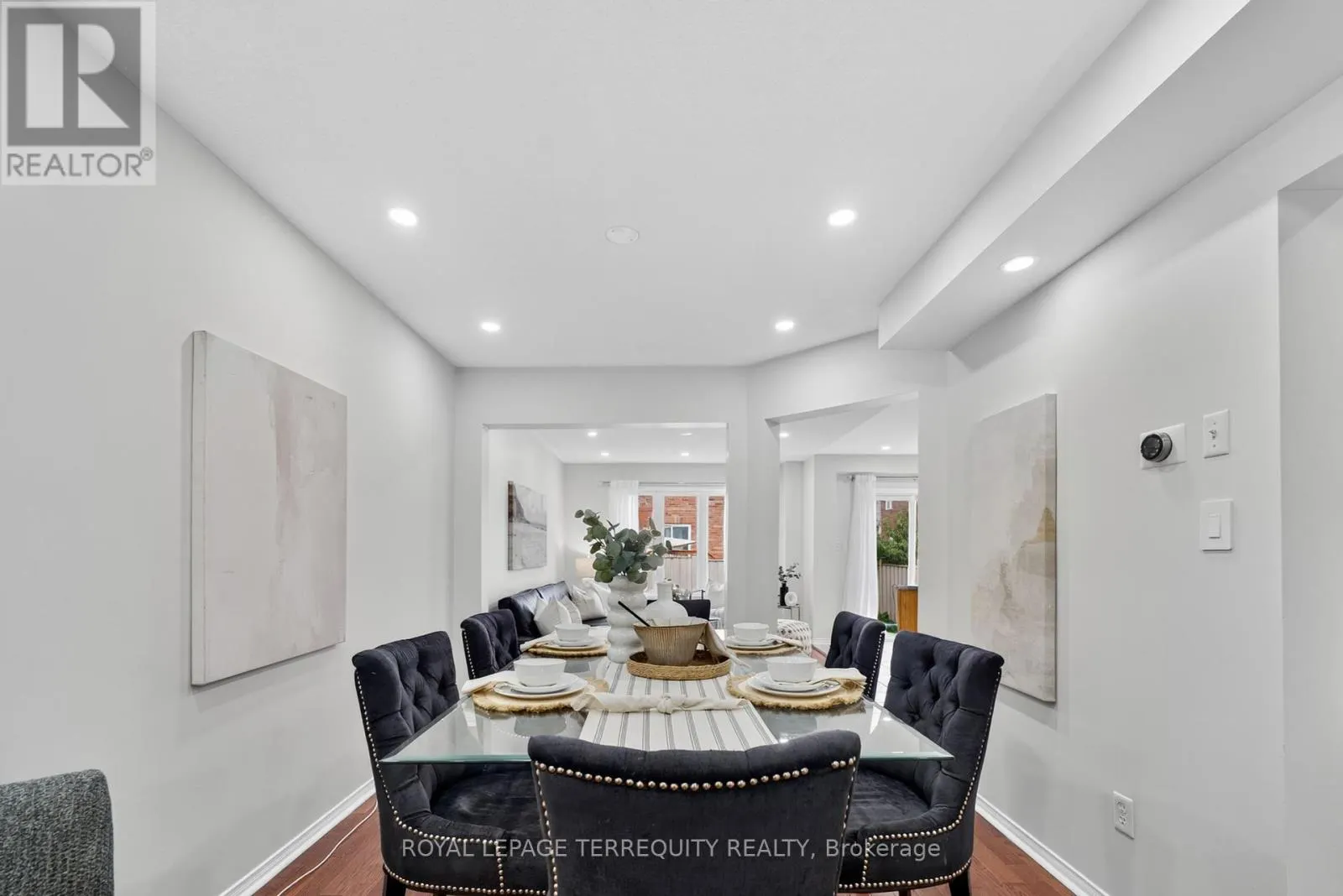 319 PENNDUTCH CIRCLE