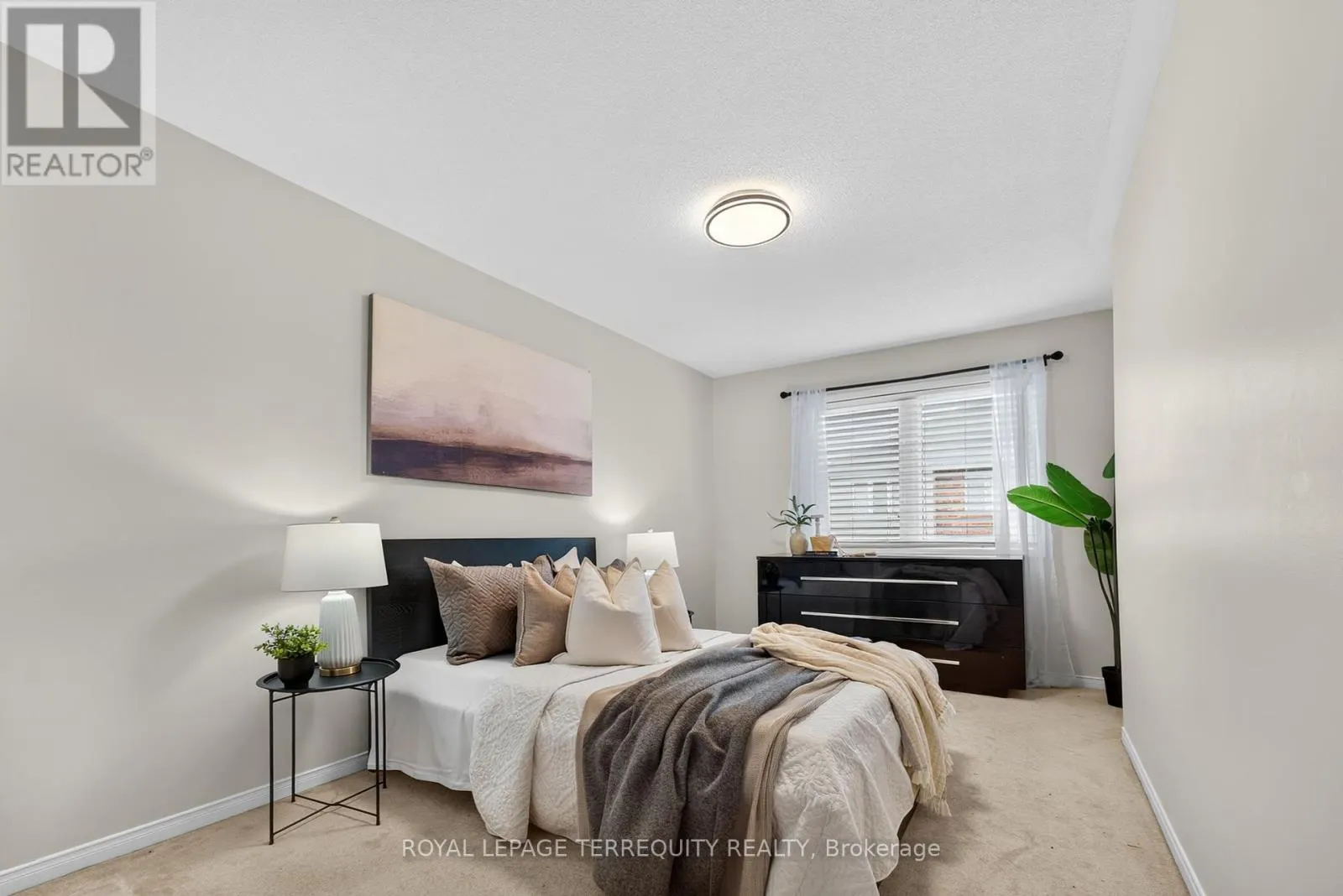 319 PENNDUTCH CIRCLE
