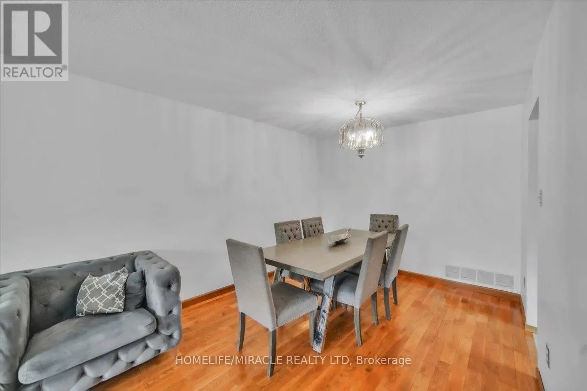 53 AGINCOURT ROAD