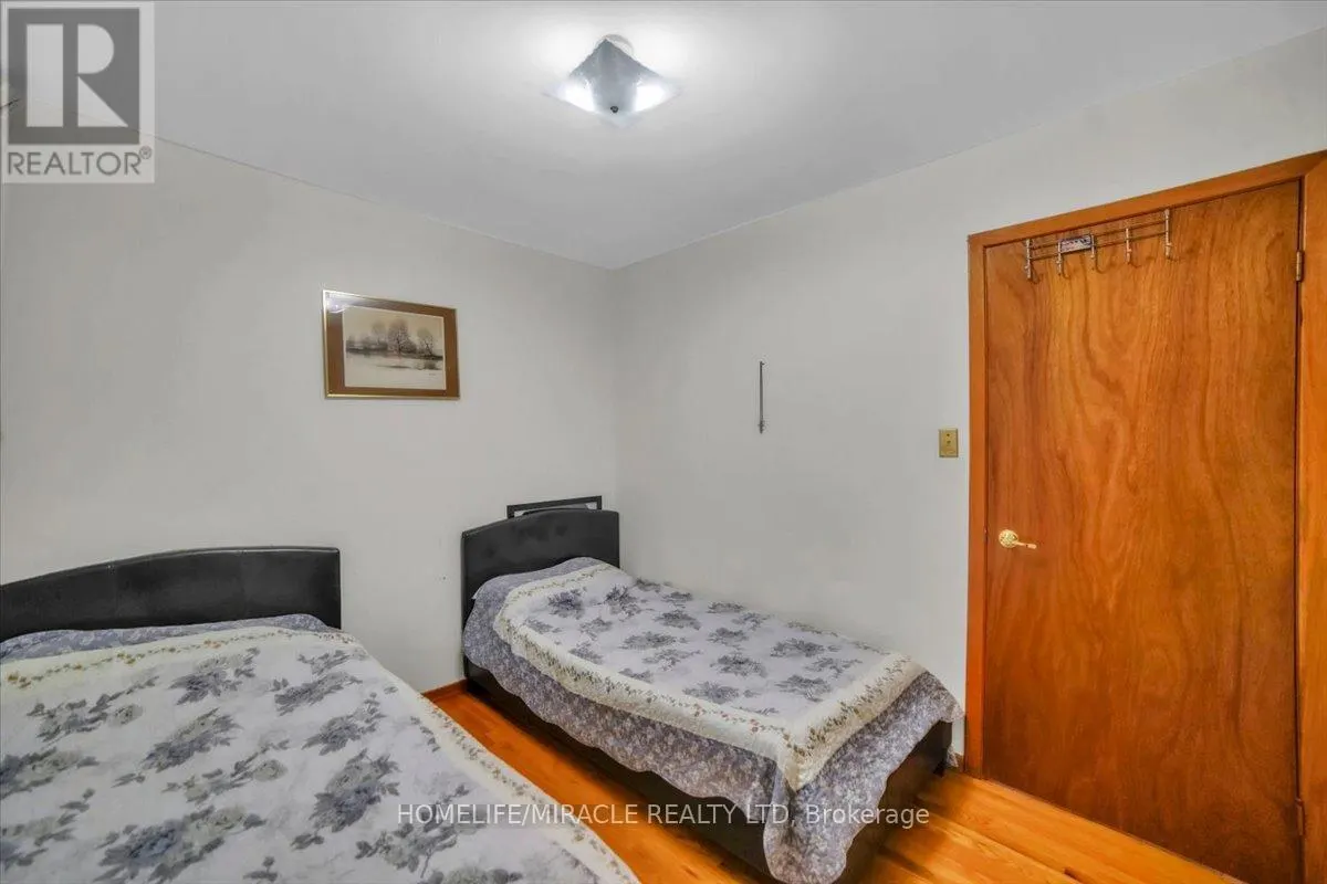53 AGINCOURT ROAD