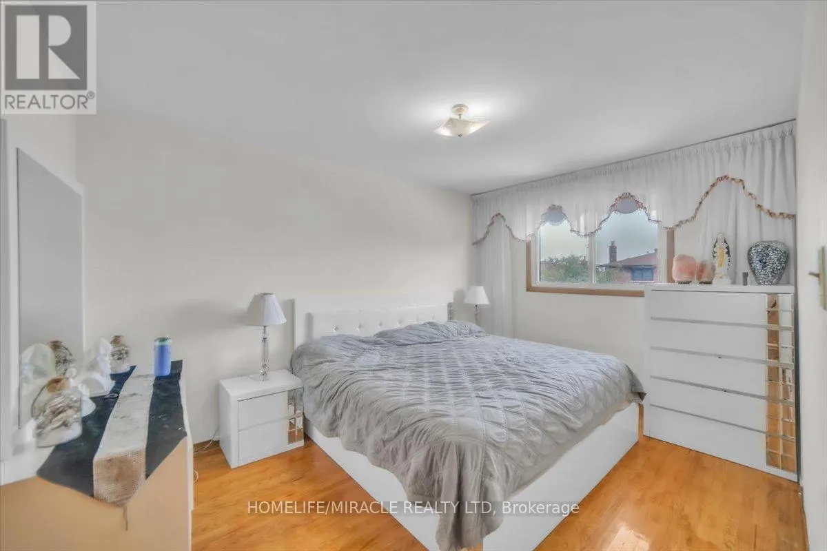 53 AGINCOURT ROAD