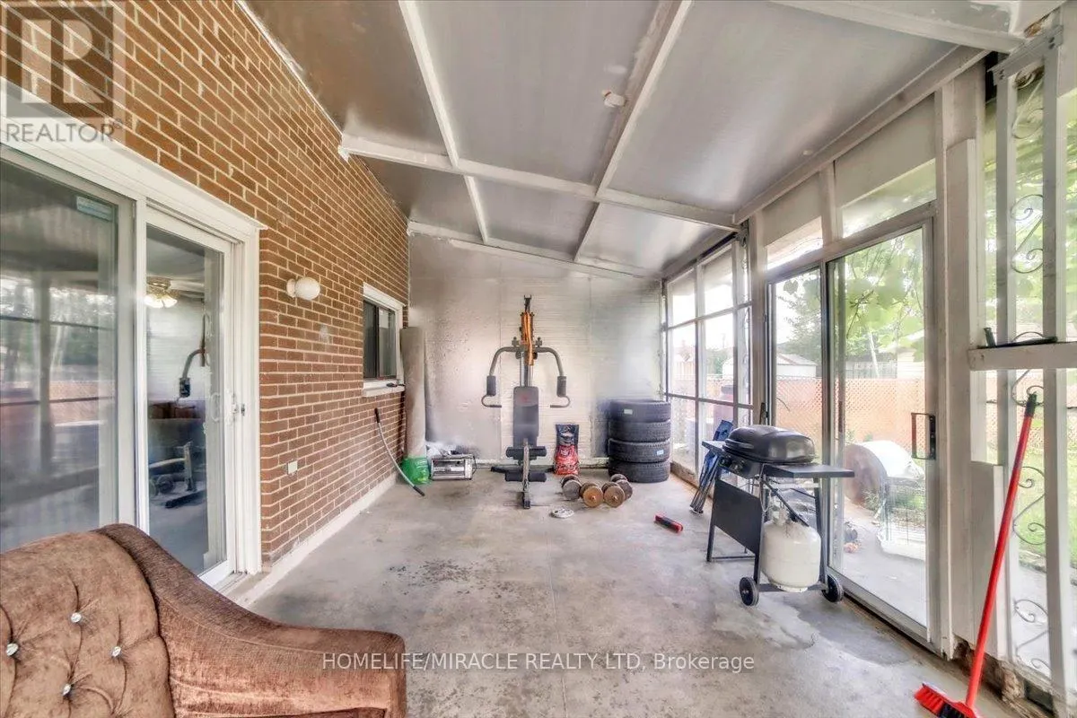 53 AGINCOURT ROAD