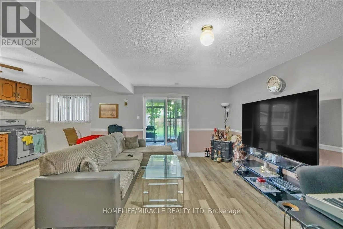 53 AGINCOURT ROAD