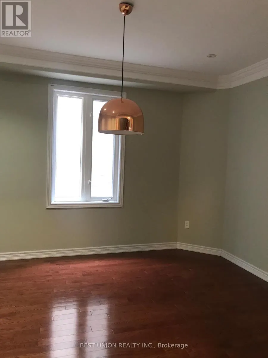 24 HEATHFIELD AVENUE