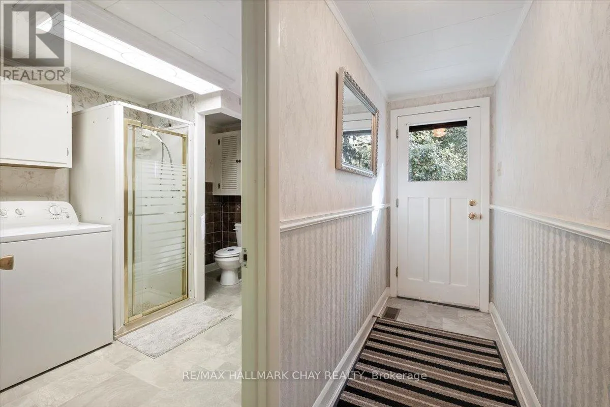 63 KING STREET S