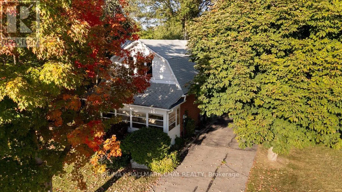 63 KING STREET S