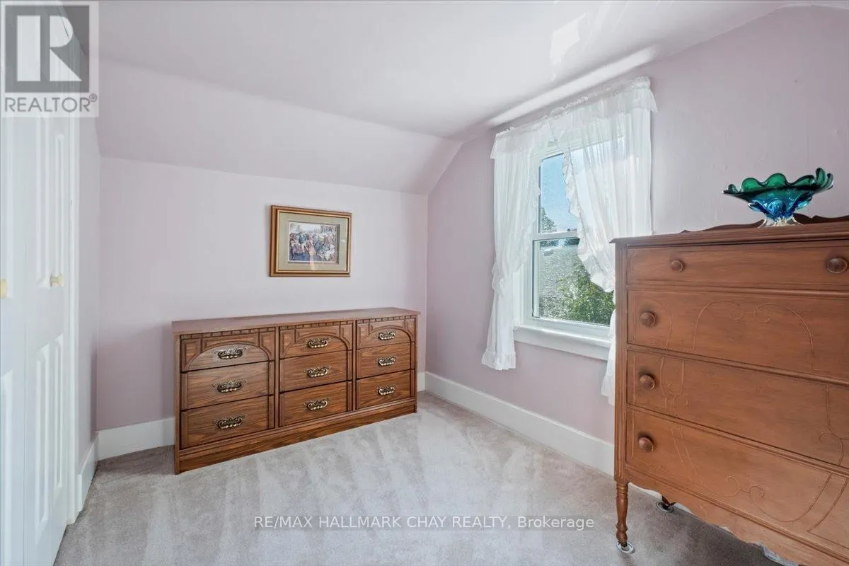 63 KING STREET S